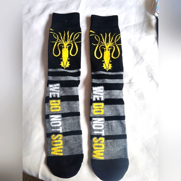 🔥FASHIONABLE "GAMES OF THRONES" SOCKS🔥 - Picture 1 of 3